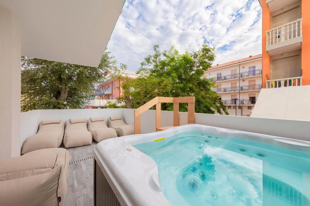 Sports and Entertainment, Hotel Serena, Venice
