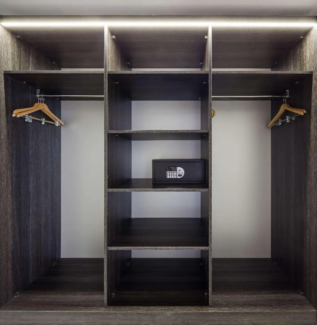 Room, Ilunion Suites Madrid, Madrid