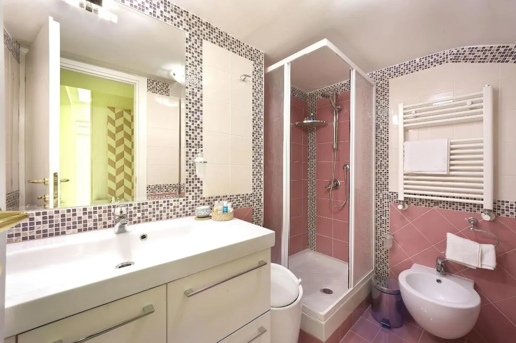 Room, B B Sorrento Central, Naples