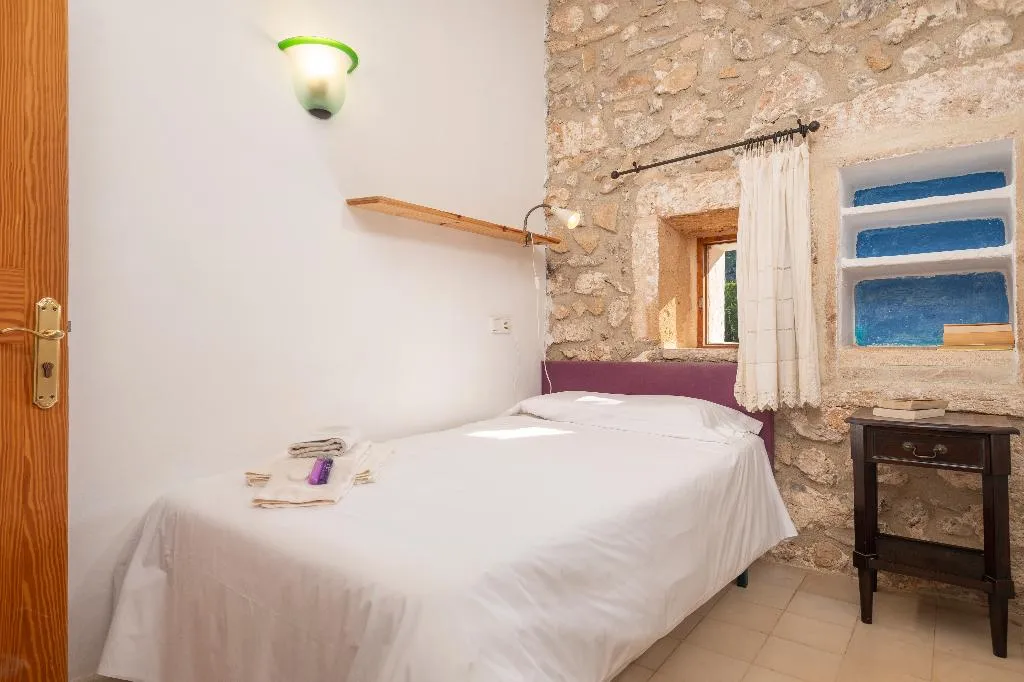 DOUBLE SINGLE USE ECONOMY Room, Petit Hotel Hostatgeria La Victoria, Majorca