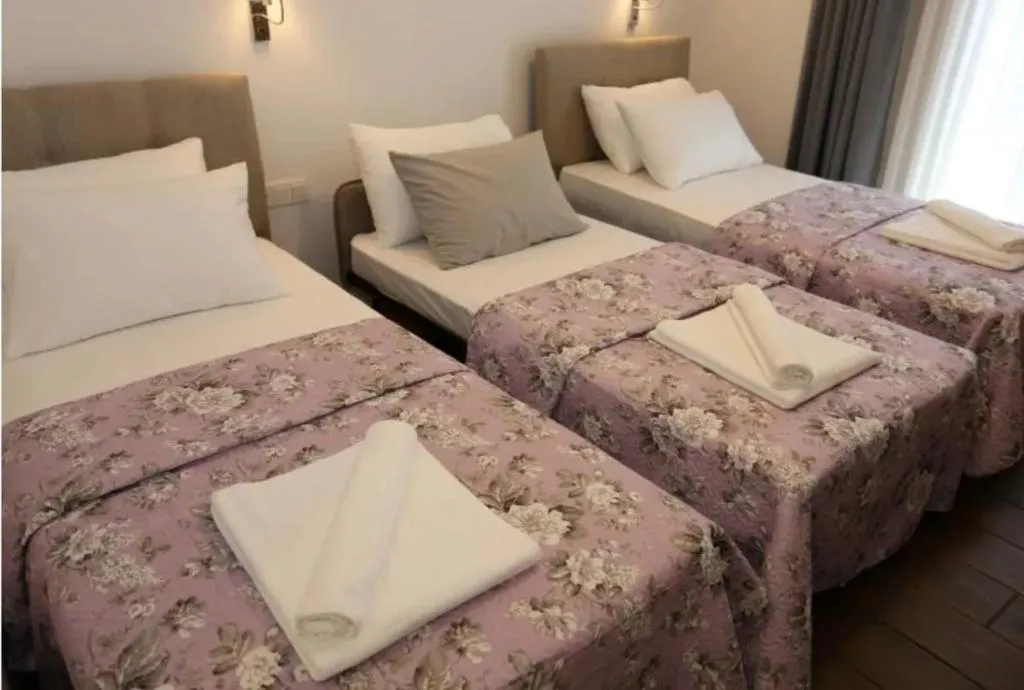 TRIPLE STANDARD Room, Ataçeşme Otel, Izmir
