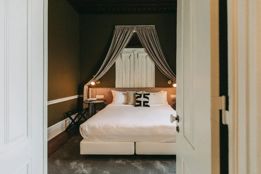 SUITE DELUXE CITY VIEW Room, Torel Palace Lisboa, Lisbon