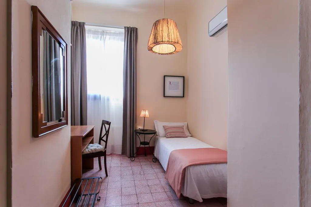 DOUBLE SINGLE USE COMFORT Room, Hotel D'Azeglio Firenze, Florence