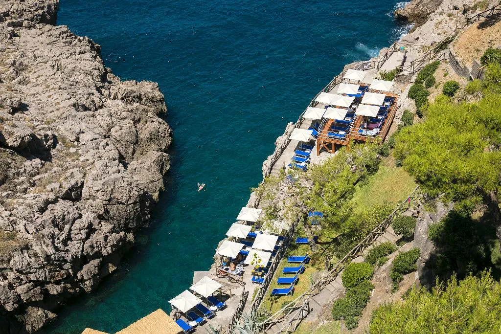 Beach, Delfino, Naples