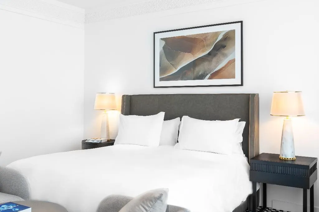 JUNIOR SUITE KING SIZE BED Room, Fairmont Residences La Marina Rabat-Sale, Rabat