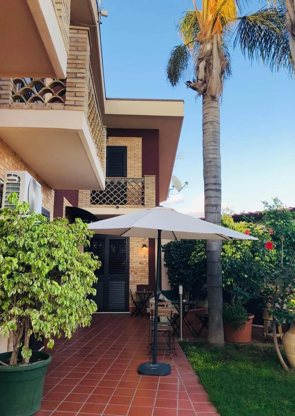Terrace, Villa Valentino, Catania