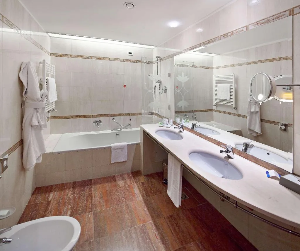 DOUBLE SINGLE USE STANDARD Room, NH Milano Machiavelli, Milan