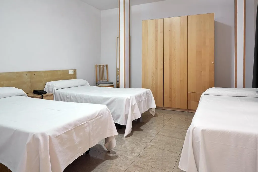 APARTMENT CAPACITY 5 Room, Mur-Mar, Barcelona