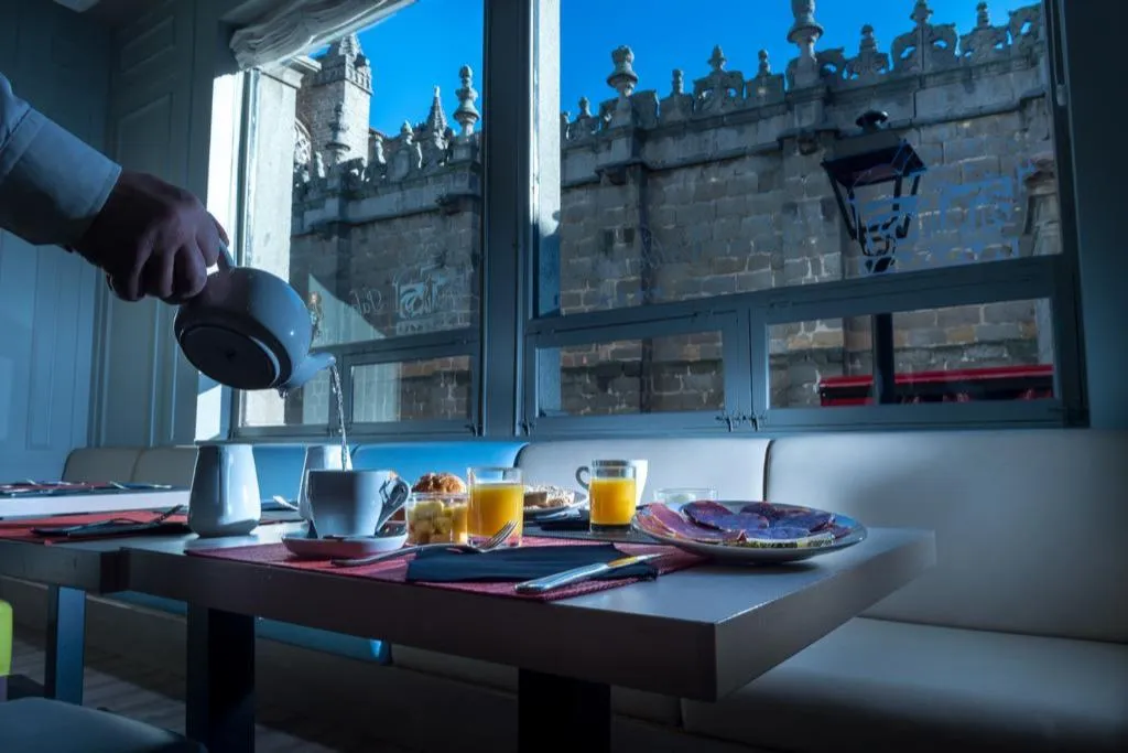 Bar, Palacio de Valderrabanos, Madrid
