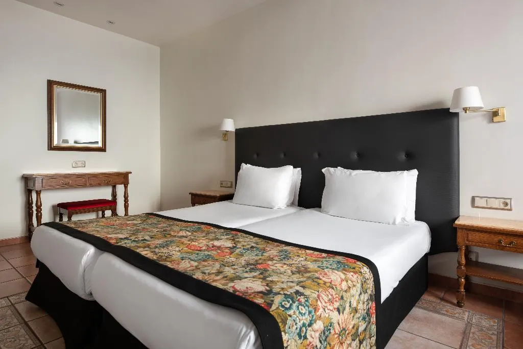 Room, Dorma Alfonso VIII, Madrid