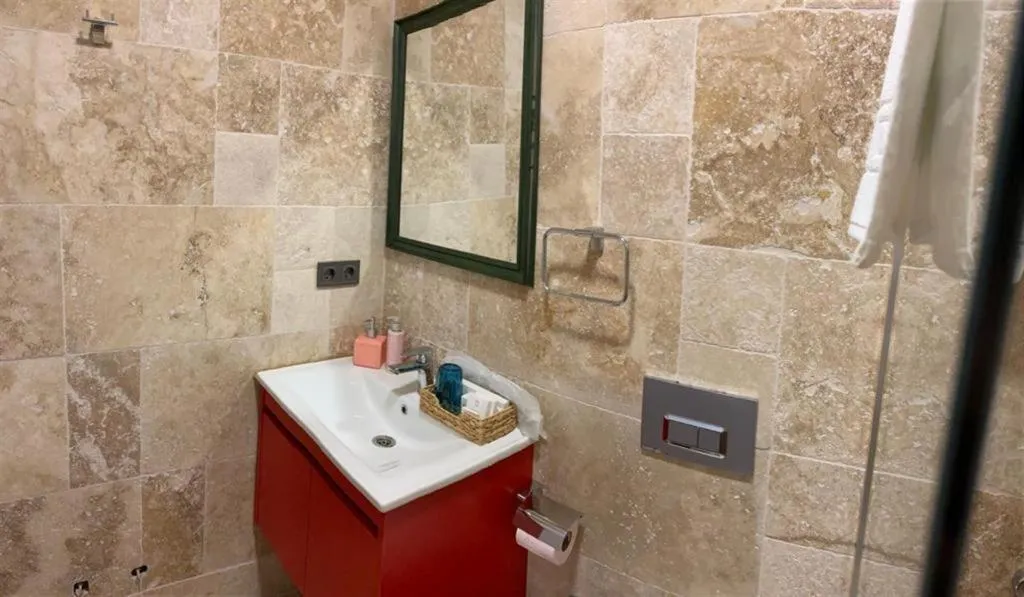 FAMILY ROOM Private external bathroom Room, Mara Koyici Hotel, Izmir