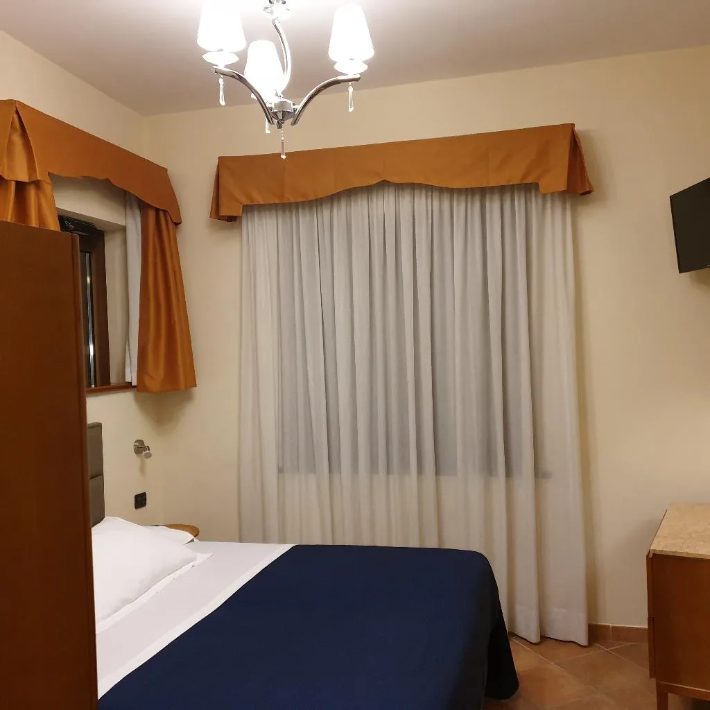 APARTMENT CAPACITY 2 Room, Residence L'Incanto Sorrento, Naples