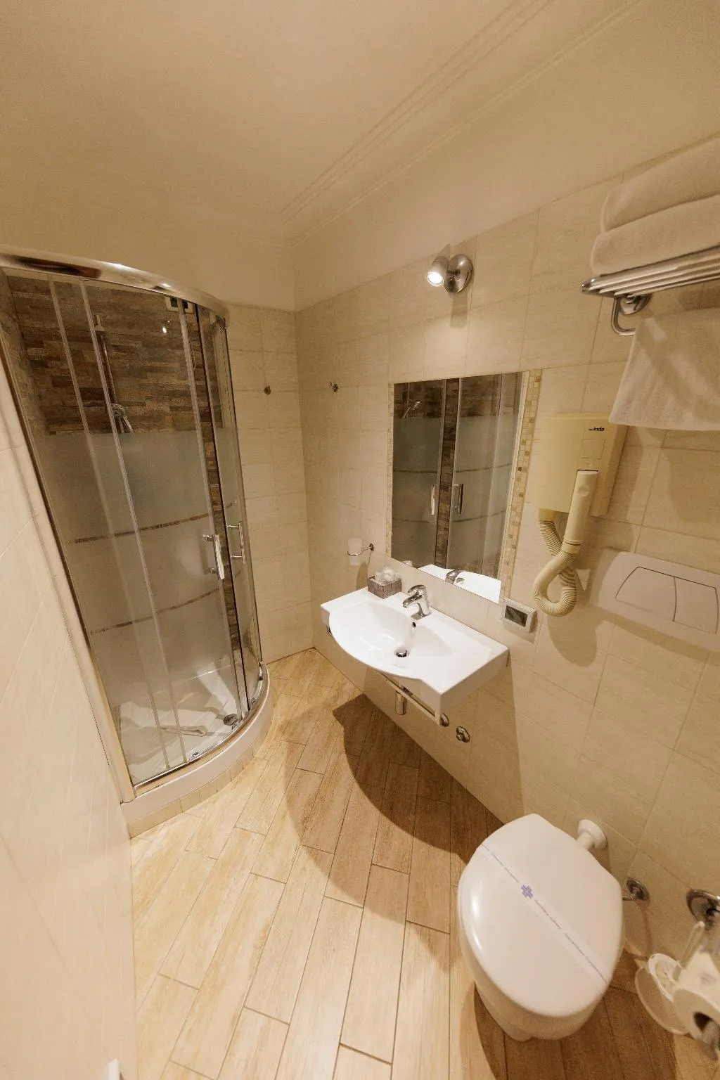 TRIPLE STANDARD Room, Hotel Lirico, Rome