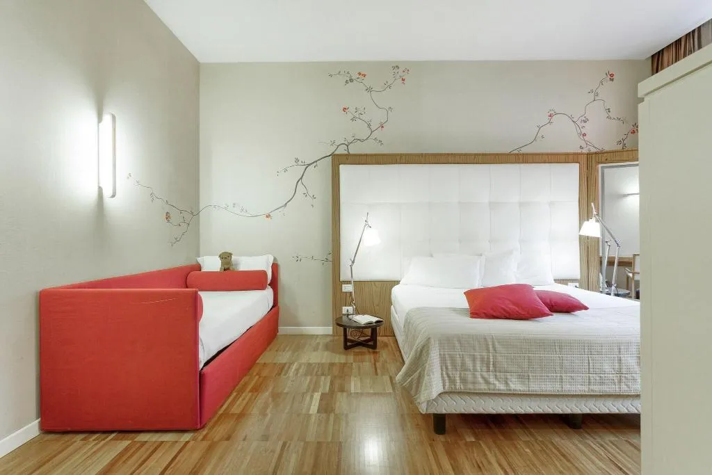 TRIPLE STANDARD Room, Italiana Hotels Milan Rho Fair, Milan
