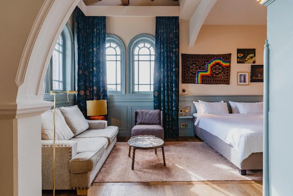 SUITE KING SIZE BED Room, Hotel Mercier, Amsterdam