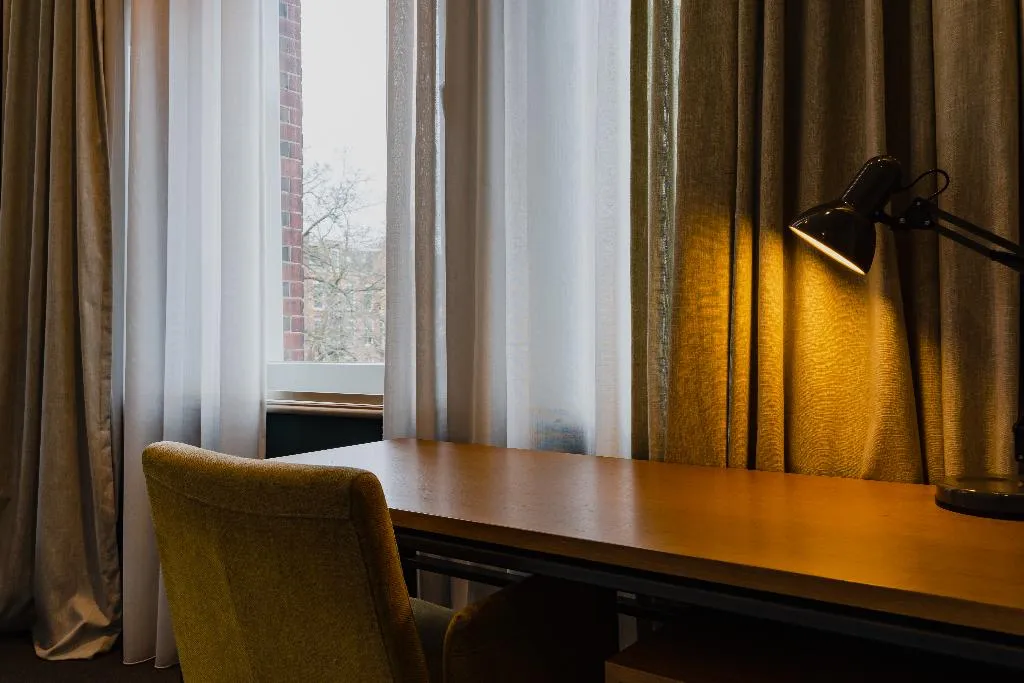 JUNIOR SUITE STANDARD Room, Hotel De Hallen, Amsterdam
