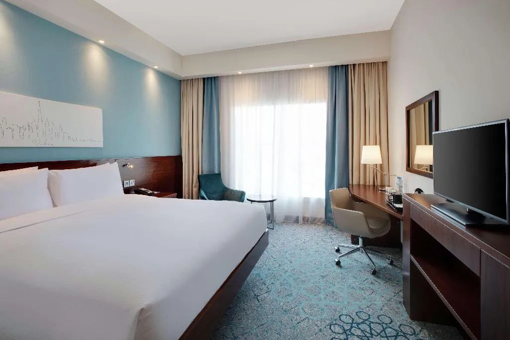 Room GUEST ROOM KING BED Room, Hampton by Hilton Dubai Al Barsha, Dubai