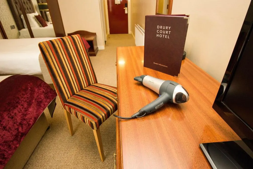 TWIN STANDARD Room, Drury Court Hotel, Dublin