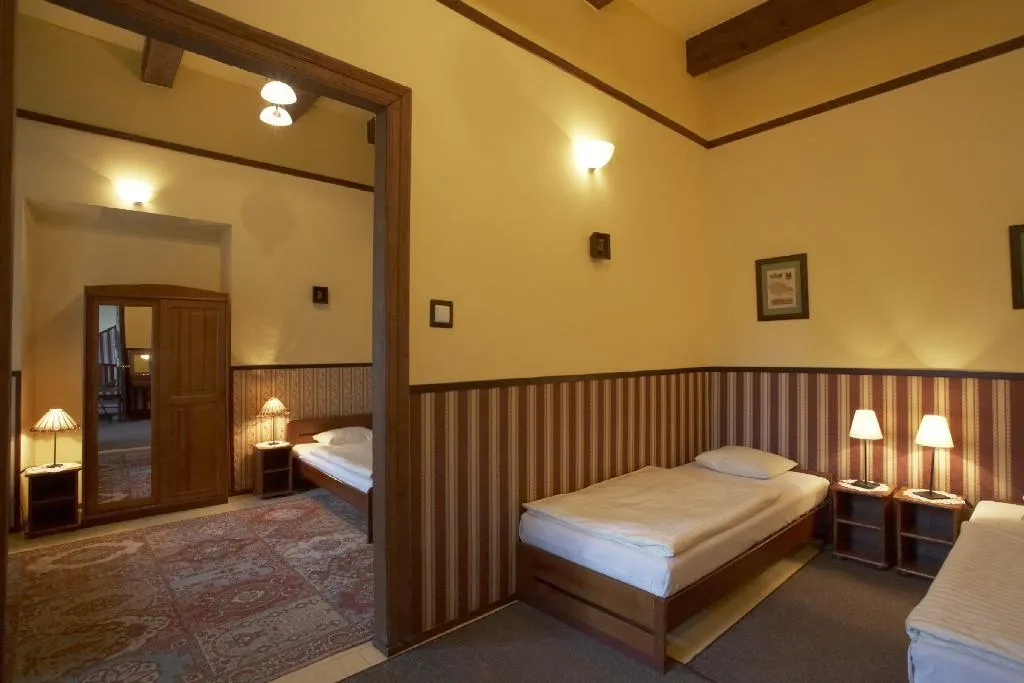 QUADRUPLE STANDARD Room, Globtroter Guest House, Krakow