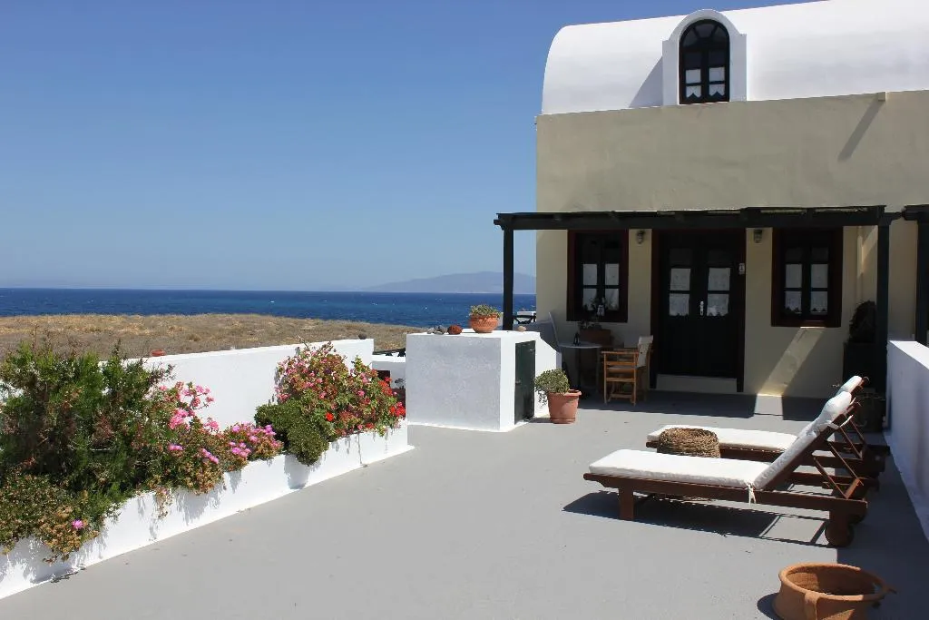 General view, Vrachia Studios & Apartments, Santorini