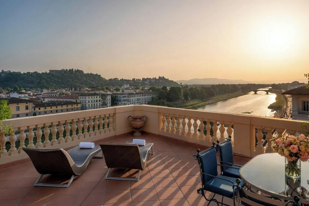 SUITE Presidential Room, The Westin Excelsior, Florence