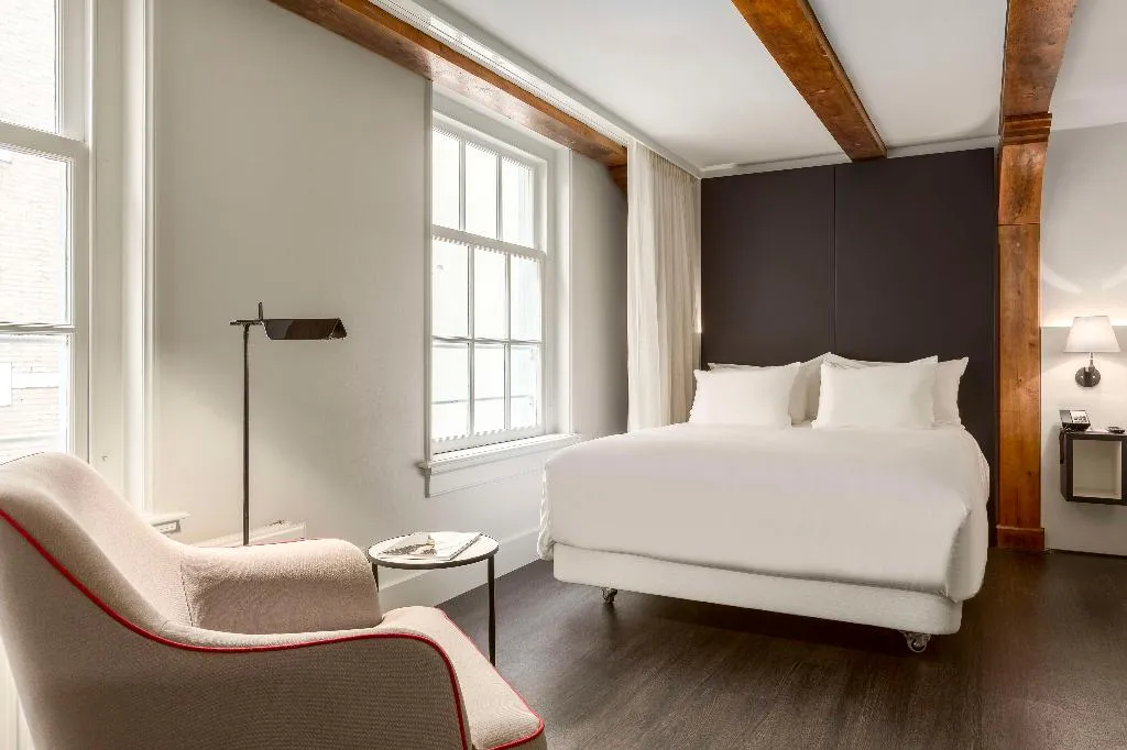 Double or Twin SUPERIOR KING BED Room, NH Collection Amsterdam Barbizon Palace, Amsterdam