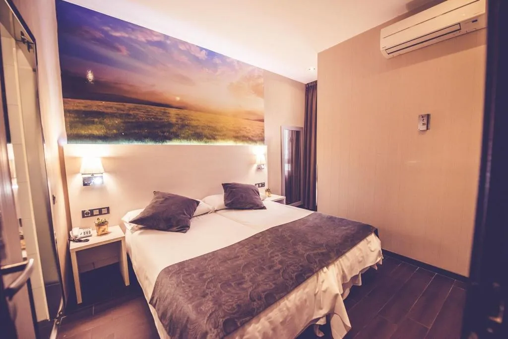 Room, Hostal Prado, Madrid