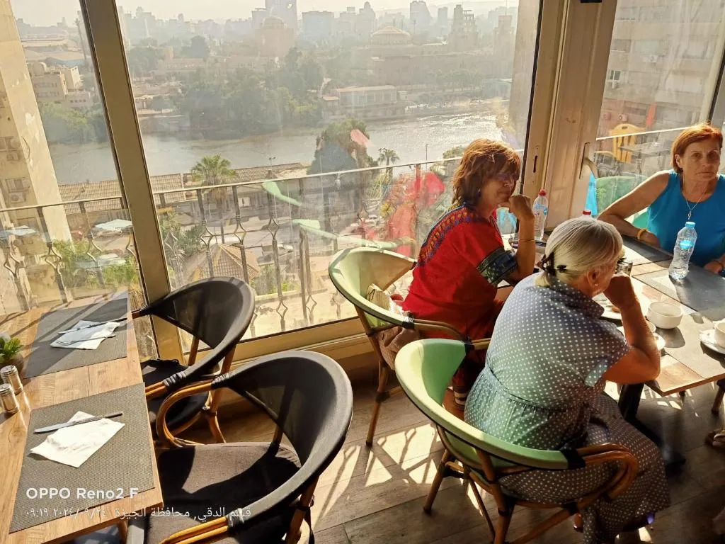 Restaurant, Pharaohs Hotel, Cairo