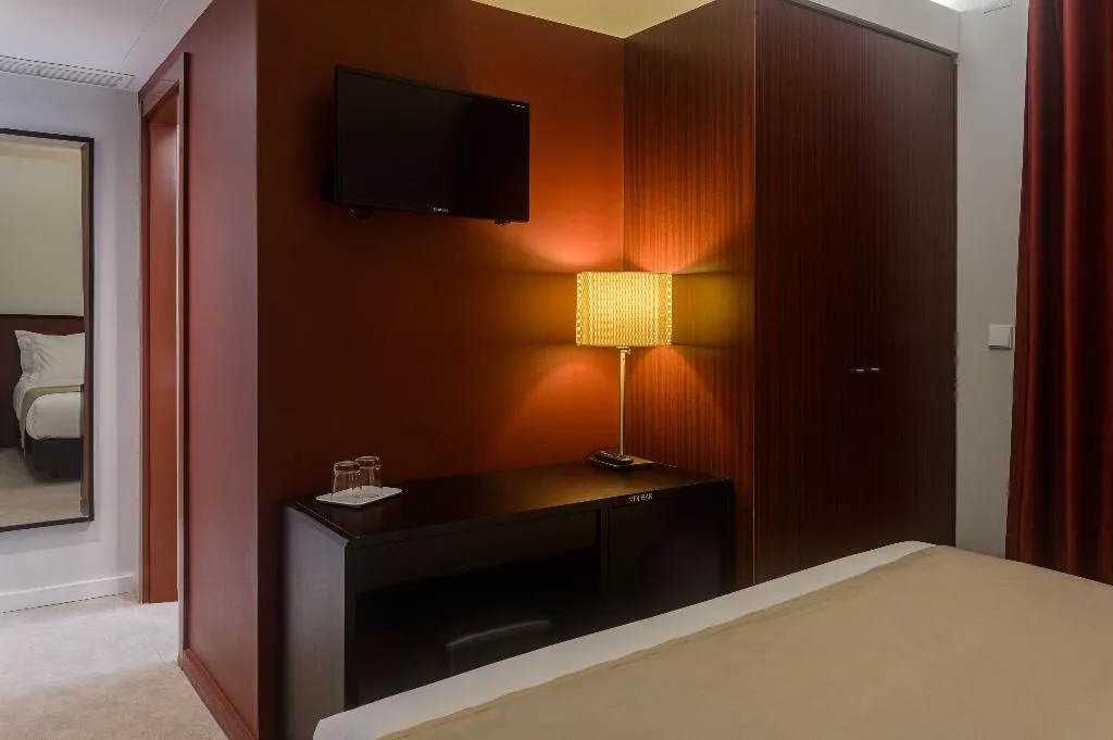 Double or Twin STANDARD Room, Torre Mar Hotel, Porto