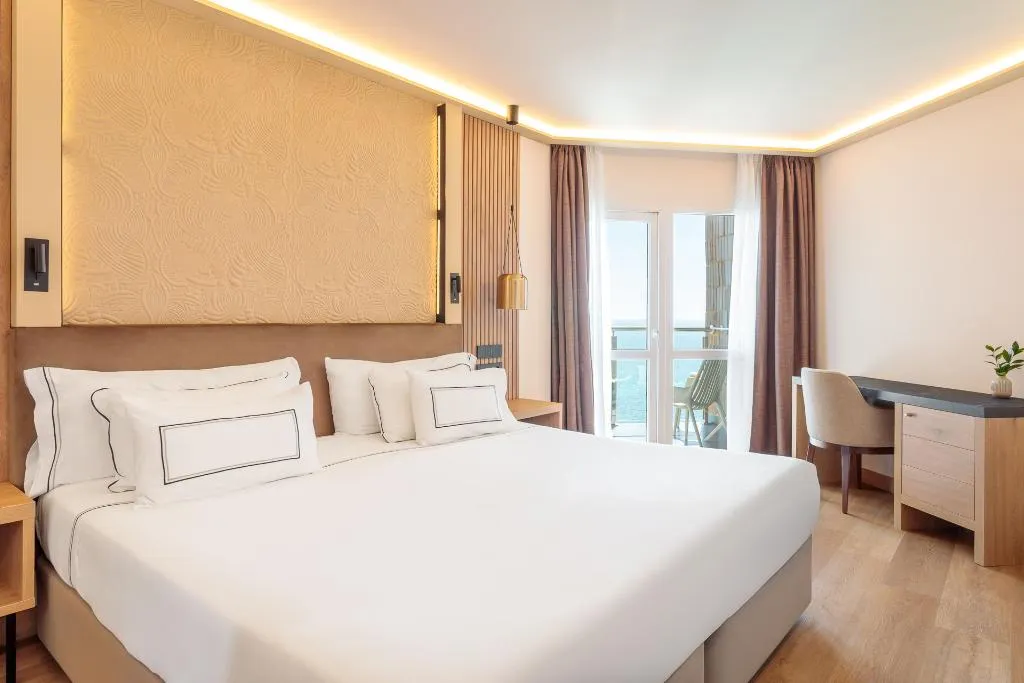 DOUBLE SINGLE USE SUPERIOR Room, Melia Alicante, Costa Blanca