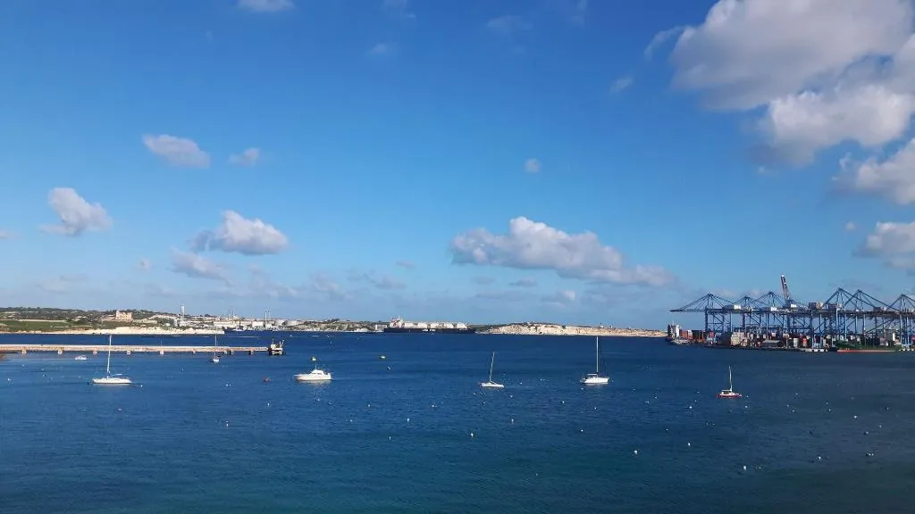 Room, Water's Edge, Malta