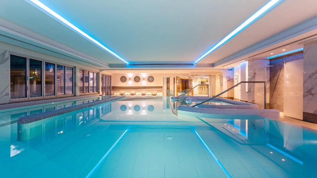 Pool, Crowne Plaza Limassol, Cyprus
