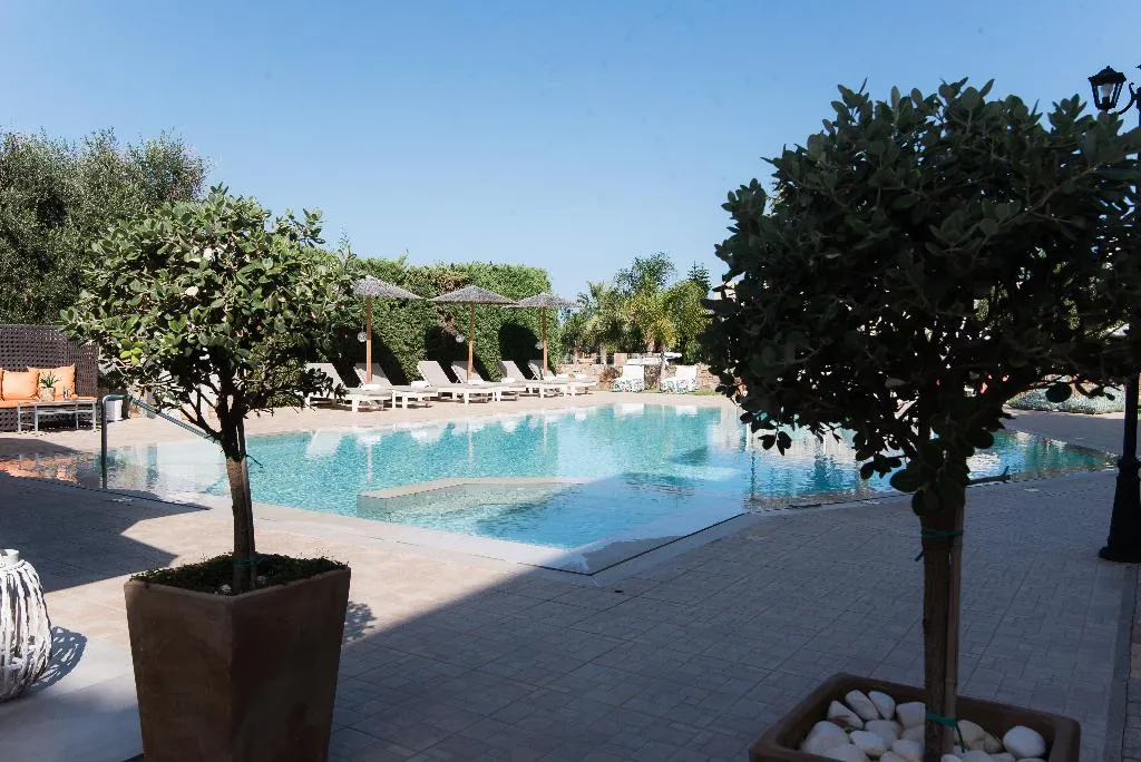 Pool, Mirage Studios, Crete