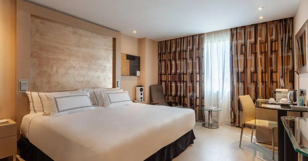 Room STANDARD Room, The Level At Meliá Sevilla, Seville