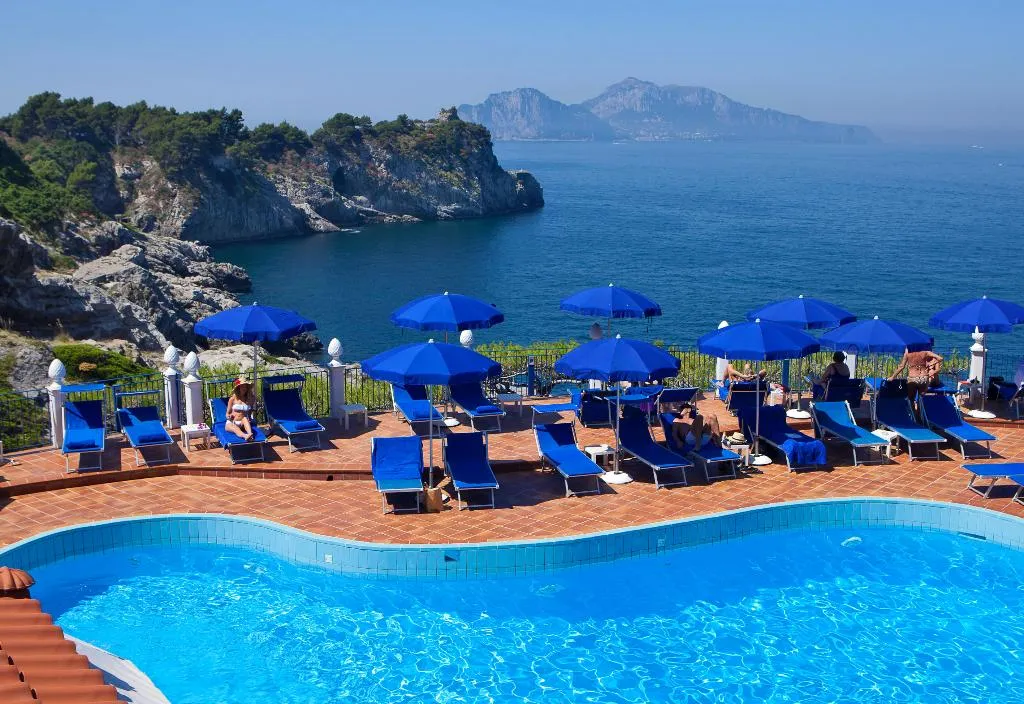 Pool, Delfino, Naples