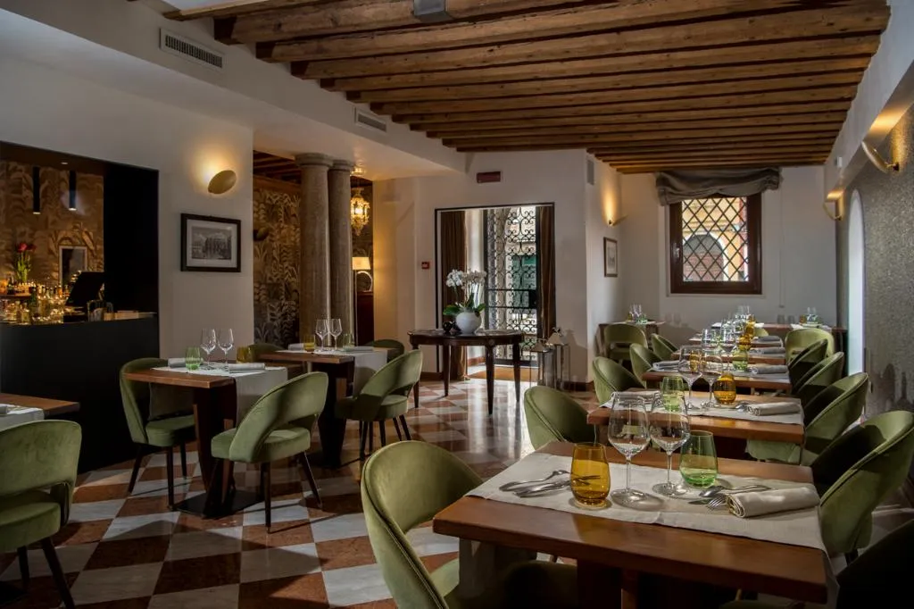 Restaurant, Sonder Salute Palace, Venice