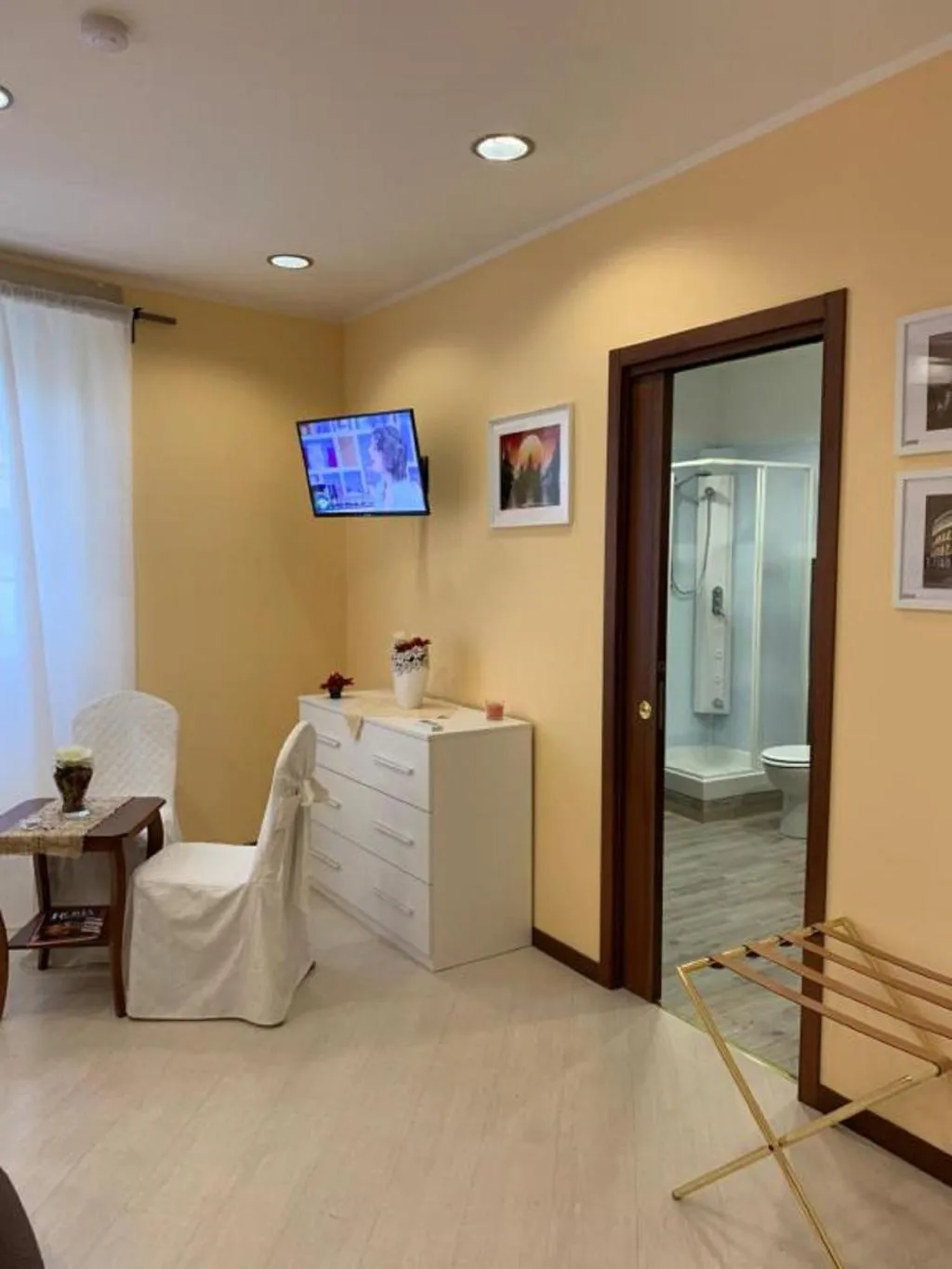 SUITE STANDARD Room, Piazza Istria - Gh B&B, Rome
