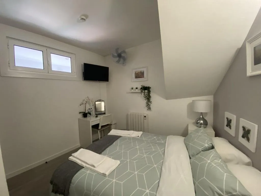 Room, Residencial Triunfo, Porto