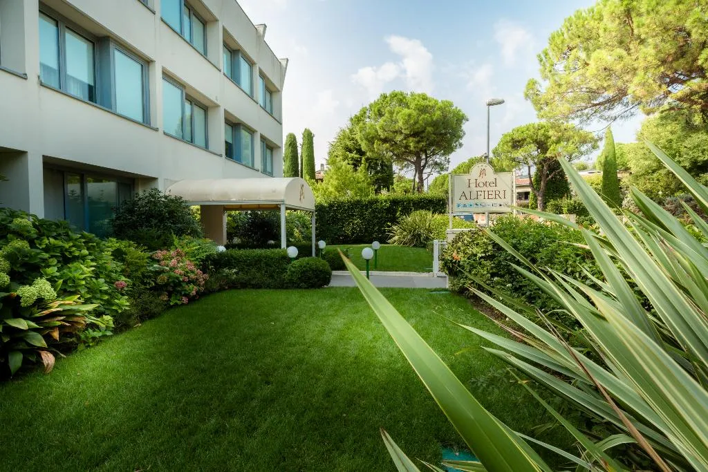 General view, Hotel Alfieri, Milan