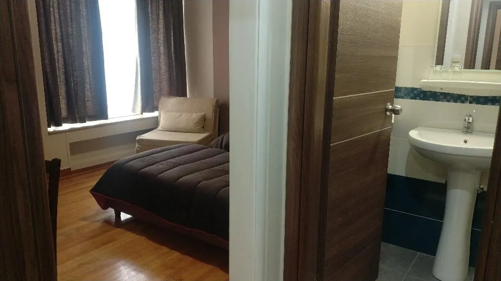 TRIPLE STANDARD Room, Ambrosia Suites, Athens