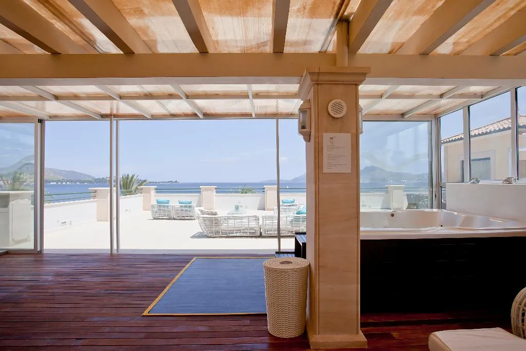 Sports and Entertainment, Galeon Suites, Majorca