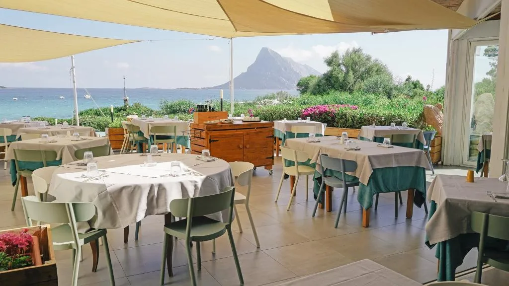 Restaurant, Lu Nibareddu Aparthotel, Olbia