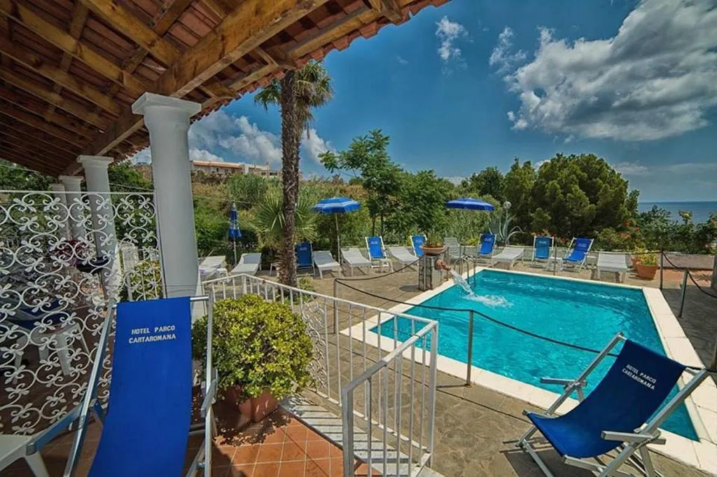 Pool, Parco Cartaromana, Naples
