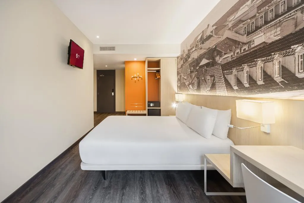 Double or Twin SUPERIOR Room, Dorma Liberdade, Lisbon