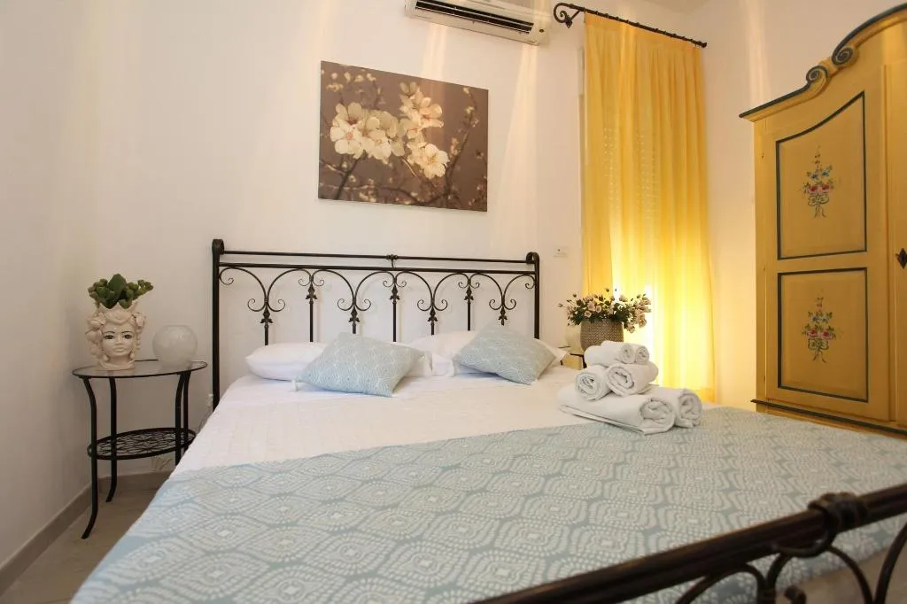 Room, B&B Villa Maiolica, Catania