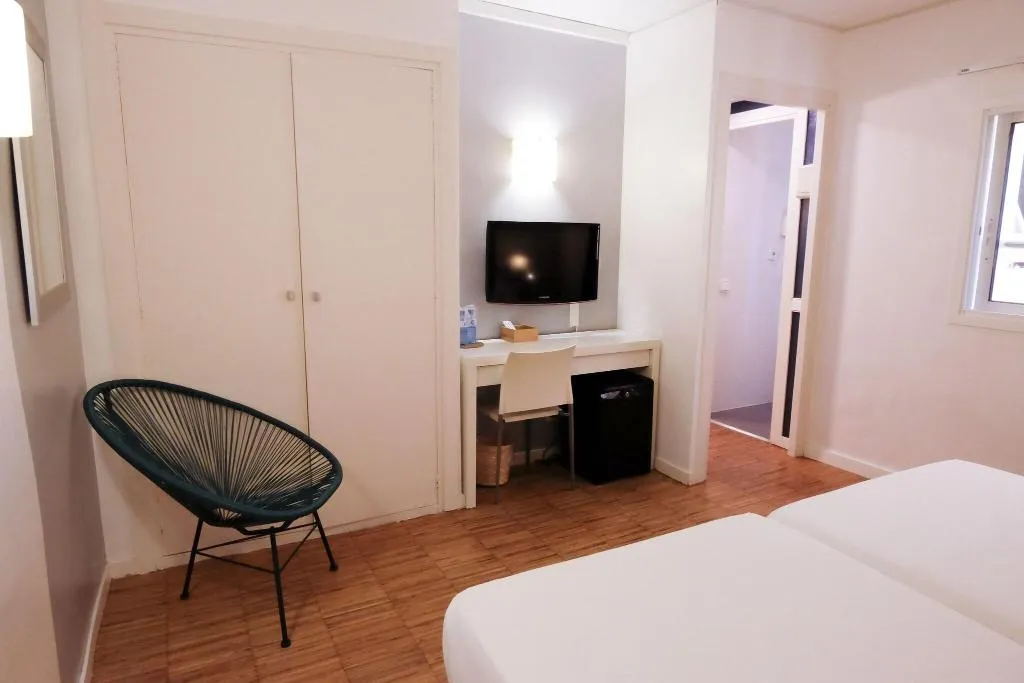 DOUBLE STANDARD Room, Subur, Costa Brava