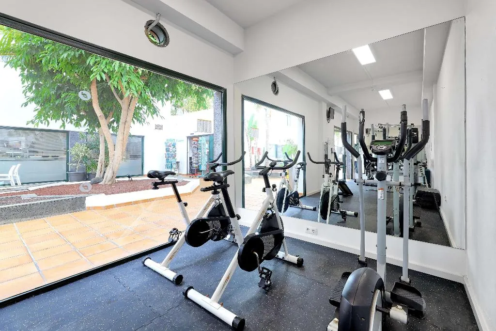 Sports and Entertainment, THB Flora, Lanzarote