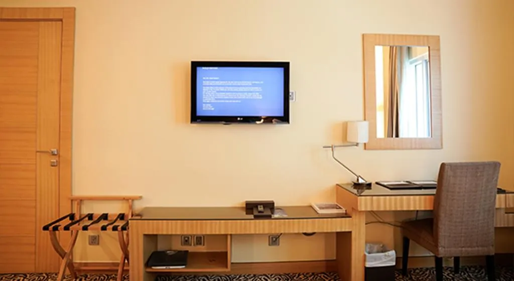 TWIN SUPERIOR Room, Copthorne Hotel Sharjah, Dubai