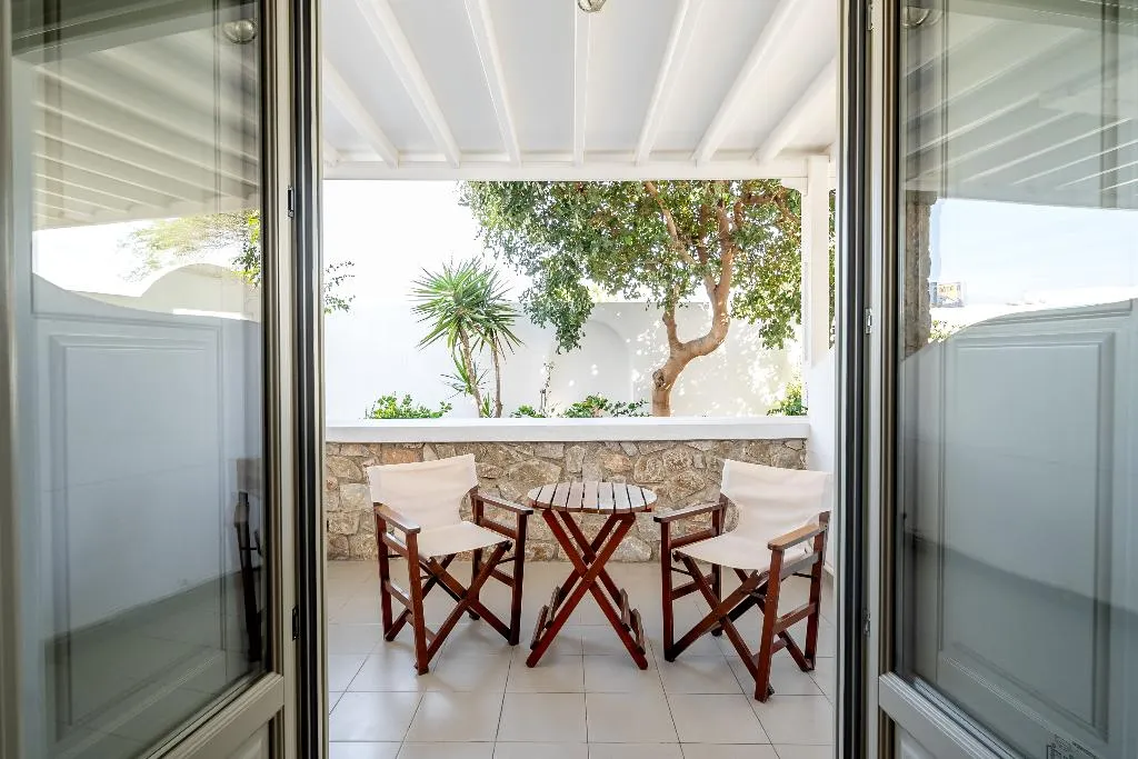 FAMILY ROOM CAPACITY 4 Room, Mathios Village, Santorini