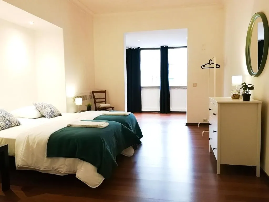 Double or Twin WITH DOUBLE BED Room, Castilho 63, Lisbon